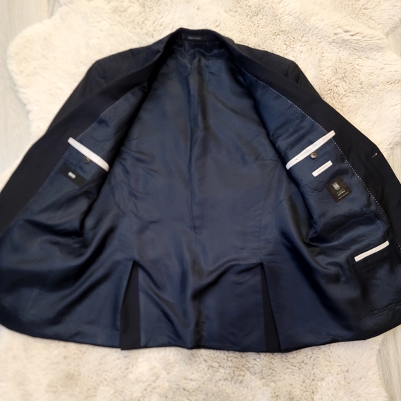 Hugo Boss Suit Jacket - Picture 2 of 8